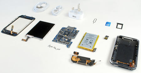 servis-za-iphone-3GS-otvoren
